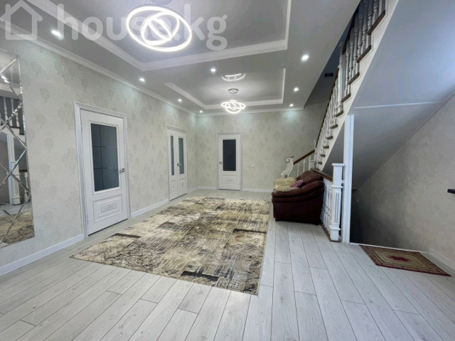 Дом, 6 и более комнат, 341 м2, Бишкек, КНУ, Мураталы Куренкеева 328 Bishkek - photo 7