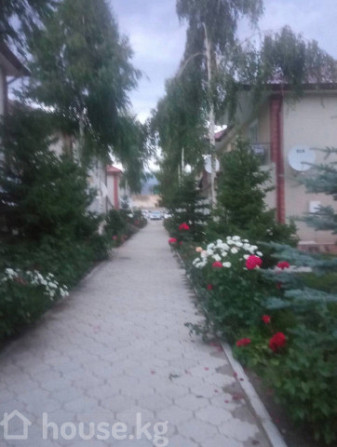 Дом, 3-комн., 80 м2, Иссык-Кульская область, Чолпон-Ата, в центре отдыха Келечек (г.Чолпон-Ата) Чолпон-Ата - изображение 1