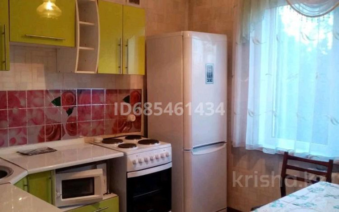 3-комнатная квартира, 72 м², 4/5 этаж помесячно, Назарбаева 99 - Район Электротовары Усть-Каменогорск - изображение 1