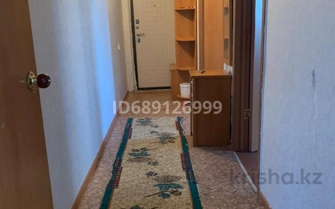 3-комнатная квартира, 53 м², 5/5 этаж помесячно, 4 микрорайон - Кафе “Домино”, “Поликлиника 2» Темиртау - изображение 1