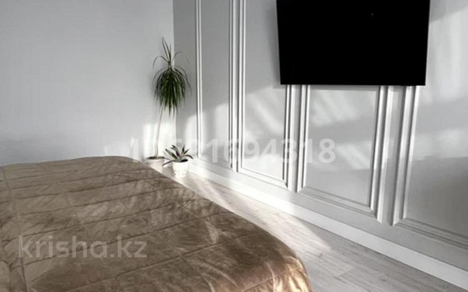 5-комнатная квартира, 170 м², 7/9 этаж помесячно, мкр Юго-Восток, Мкр Орбита 17/2 Караганда - изображение 2