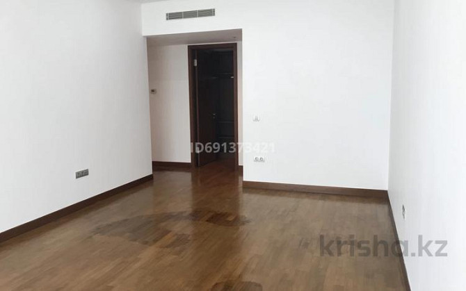 5-комнатная квартира, 232 м², 17/22 этаж помесячно, Аль-Фараби 77/1 Алматы - изображение 1