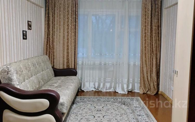 3-комнатная квартира, 65 м², 1/5 этаж помесячно, Протазанова 25 Усть-Каменогорск - изображение 1