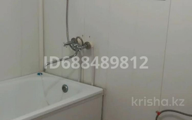 2-комнатная квартира, 45 м², 1/5 этаж помесячно, Момышулы 7 Zhezqazghan - photo 7