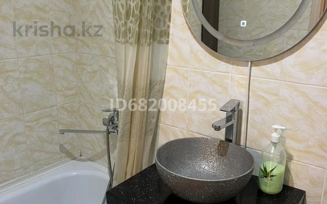 1-комнатная квартира, 40 м², 3/6 этаж помесячно, Юбилейный 37 Костанай - изображение 3
