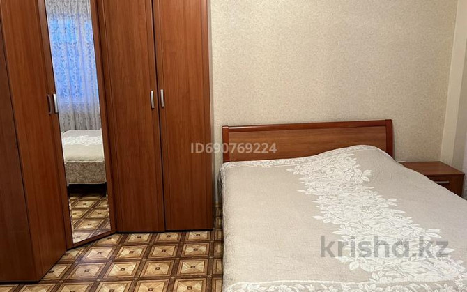 3-комнатная квартира, 80 м², 1/10 этаж помесячно, мкр Юго-Восток, Сарыарқа 31 - Мечта, НИШ, 3 поликл Караганда - изображение 1