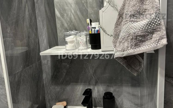 3-комнатная квартира, 80 м², 7/12 этаж помесячно, мкр Калкаман-1, Калкаман 4Б - Ашимова Райымбека Алматы - изображение 5