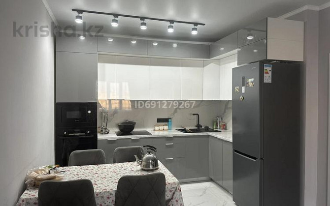 3-комнатная квартира, 80 м², 7/12 этаж помесячно, мкр Калкаман-1, Калкаман 4Б - Ашимова Райымбека Алматы - изображение 1