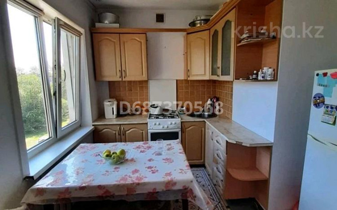3-комнатная квартира, 50 м², 5/5 этаж помесячно, Потанина 33 - Район Студгородок Усть-Каменогорск - изображение 4