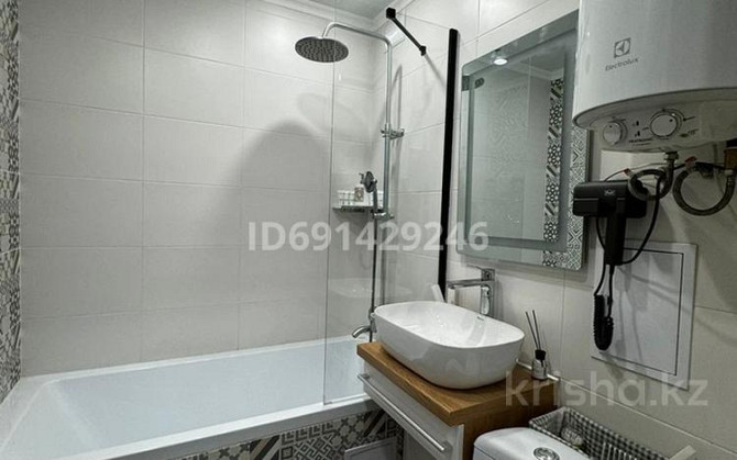 1-комнатная квартира, 35 м², 2/5 этаж помесячно, Академика Павлова 101 - Хлебная лавка Семей - изображение 8