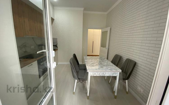 1-комнатная квартира, 40 м², 4/9 этаж помесячно, Кайым Мухамедханова 6 Астана - изображение 1