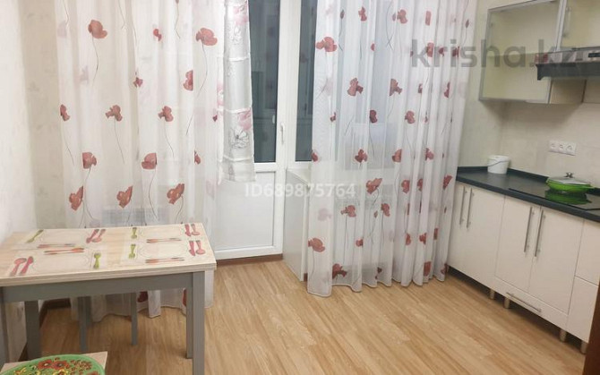 1-комнатная квартира, 42 м², 4/9 этаж помесячно, Момышулы 2/10 - Дворец школьников Astana - photo 3