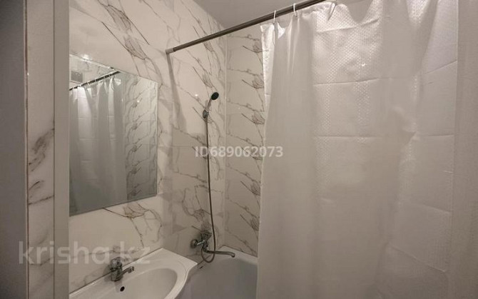 2-комнатная квартира, 60 м², 1/5 этаж помесячно, мкр Думан-2 2 Алматы - изображение 8