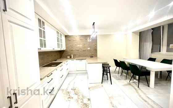 4-комнатная квартира, 180 м², 9/9 этаж помесячно, Зенкова 36 - Богенбай батыра Almaty