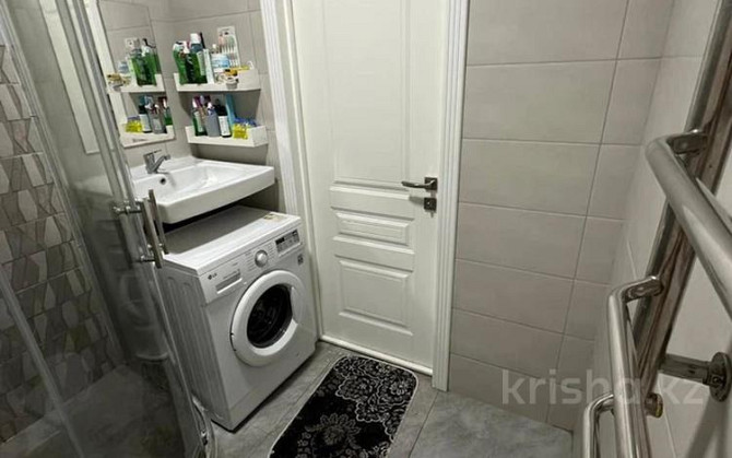 2-комнатная квартира, 50 м², 7/10 этаж помесячно, мкр Аксай-4, Мкр. Аксай-4 119 Almaty - изображение 4
