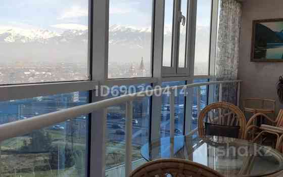 3-комнатная квартира, 140 м², 9/20 этаж помесячно, ул. Розыбакиева 289/1 - Аль-Фараби Almaty