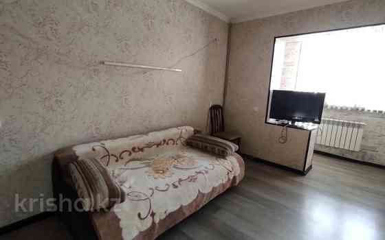 1-комнатная квартира, 34 м², 2/4 этаж помесячно, Кабанбай Батыр 2/А - Кафе "Сказка" рядом Ж/Д Вокзал Шымкент