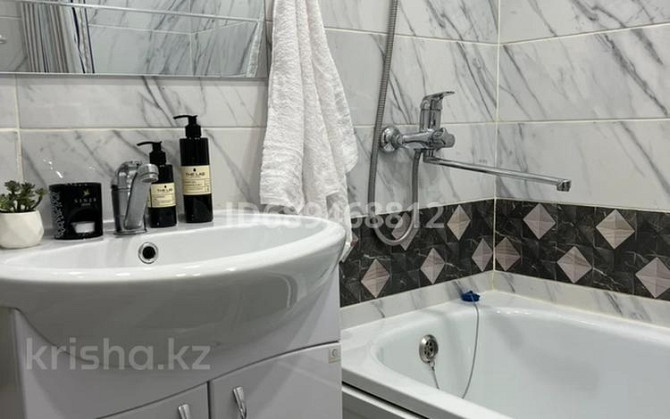 2-комнатная квартира, 55 м², 6/10 этаж помесячно, Павлова 24 - Камзина -дерибаса Павлодар - изображение 6
