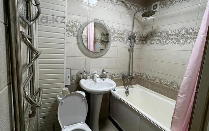 2-комнатная квартира, 54 м², 1/5 этаж помесячно, Республика 19а Шымкент - изображение 6