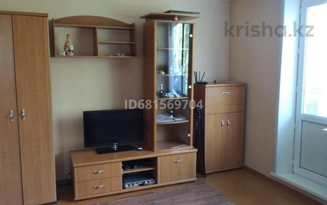 1-комнатная квартира, 38 м², 4/5 этаж помесячно, мкр Юго-Восток, Орбита 13 Караганда - изображение 1