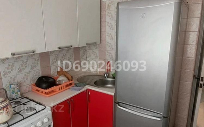 4-комнатная квартира, 60 м², 4/5 этаж помесячно, мкр Центральный, Махамбет Утемисов 118 в Атырау - изображение 6