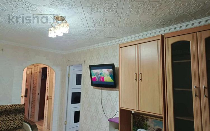 3-комнатная квартира, 65 м², 5/5 этаж помесячно, Авиагородок 17 Актобе - изображение 2