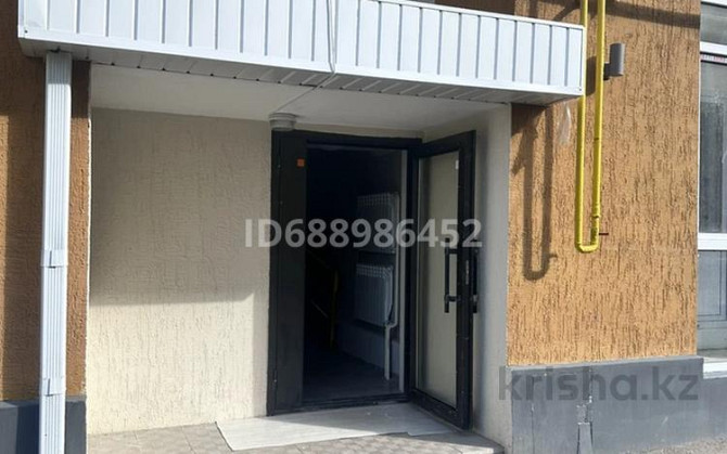 2-комнатная квартира, 49 м², 1/9 этаж помесячно, Раймбек батыра 273  - изображение 2