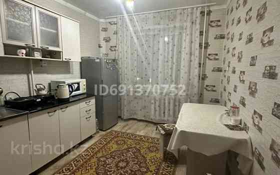 2-комнатная квартира, 55 м², 6/9 этаж помесячно, Первомайская 37 Семей