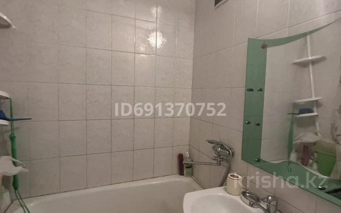 2-комнатная квартира, 55 м², 6/9 этаж помесячно, Первомайская 37 Семей - изображение 6