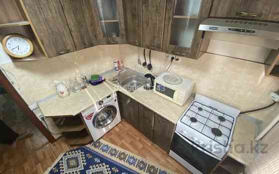 1-комнатная квартира, 29 м², 1/3 этаж помесячно, Жандосова 13 - Жандосова 13 Алматы