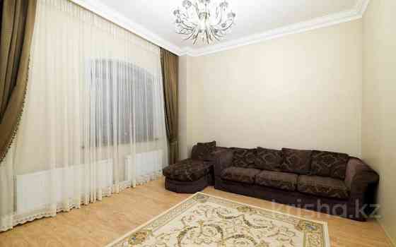 3-комнатная квартира, 86 м², 8/9 этаж помесячно, Панфилова 15-19 Астана