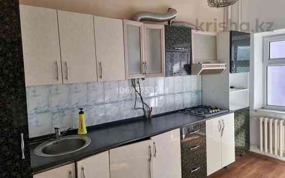 2-комнатная квартира, 74 м², 2/4 этаж помесячно, мкр Нурсат 93 - Школа 80, дет.садики Шымкент