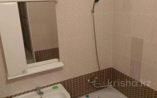 1-комнатная квартира, 39 м², 6/9 этаж помесячно, Касым кайсенова 4 Astana - photo 5