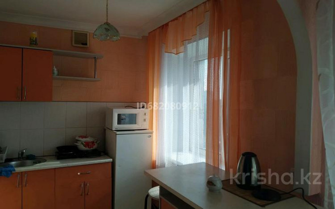 1-комнатная квартира, 30 м², 4/5 этаж помесячно, Сатпаева 57 Павлодар - изображение 1