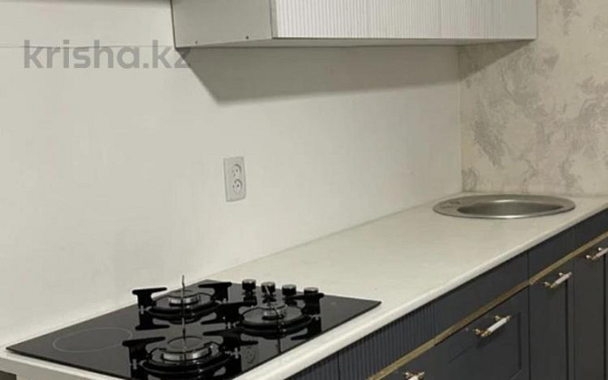 1-комнатная квартира, 48 м², 2/7 этаж помесячно, Касыма Шарипова 206/6 Алматы - изображение 3