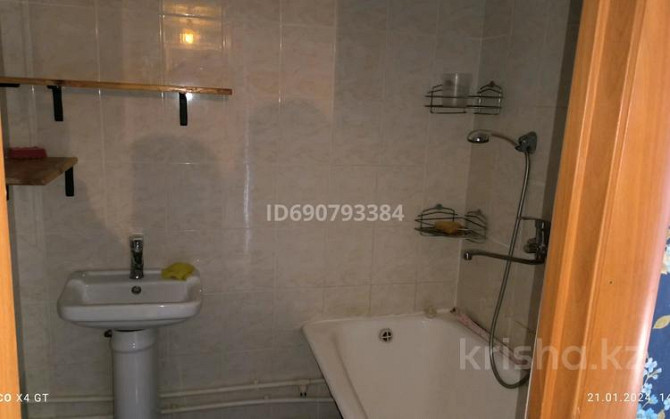 2-комнатная квартира, 47 м², 3/5 этаж помесячно, мкр 8, Братьев-Жубановых 281 - Дом над Анваром Актобе - изображение 8