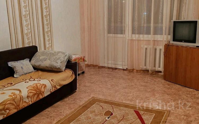 1-комнатная квартира, 32 м², 4/5 этаж помесячно, 408 квартал 15 Семей - изображение 1