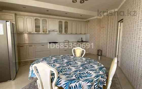3-комнатная квартира, 180 м², 6/10 этаж помесячно, Маркова - Аль-Фараби Маркова Алматы