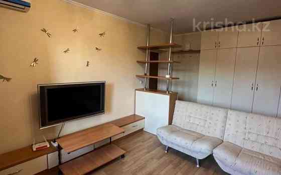 2-комнатная квартира, 58 м², 3/5 этаж помесячно, улица сатпаева 8 Алматы