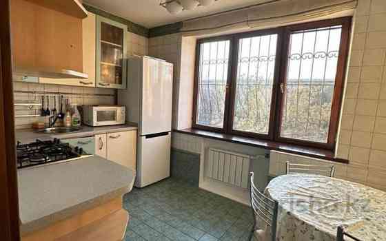 2-комнатная квартира, 58 м², 3/5 этаж помесячно, улица сатпаева 8 Алматы