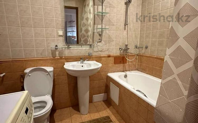 2-комнатная квартира, 58 м², 3/5 этаж помесячно, улица сатпаева 8 Алматы - изображение 6