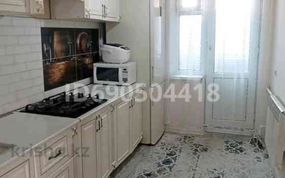 3-комнатная квартира, 80 м², 5/5 этаж помесячно, мкр Верхний Отырар, Майлы кожа 17 - Майлы кожа Таук Шымкент