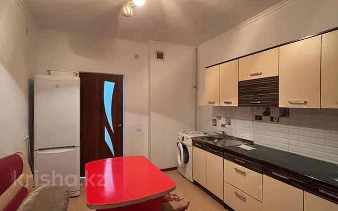 1-комнатная квартира, 40 м², 6/9 этаж помесячно, Тулеметова 69/16 Shymkent - photo 6