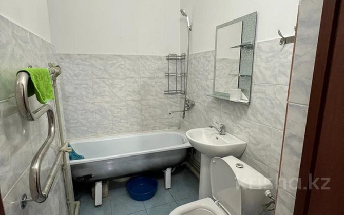 1-комнатная квартира, 40 м², 6/9 этаж помесячно, Тулеметова 69/16 Shymkent - photo 4