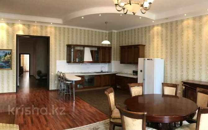 4-комнатная квартира, 160 м², 7/7 этаж помесячно, Фурманова 301 Алматы - изображение 2