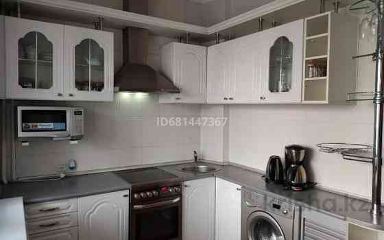 1-комнатная квартира, 42 м², 3/5 этаж помесячно, Жарокова 217б Almaty