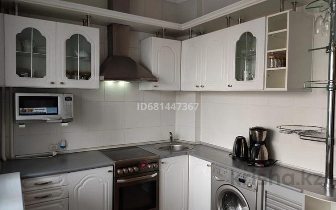 1-комнатная квартира, 42 м², 3/5 этаж помесячно, Жарокова 217б Almaty - photo 1