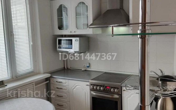 1-комнатная квартира, 42 м², 3/5 этаж помесячно, Жарокова 217б Almaty - photo 2