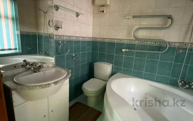 3-комнатная квартира, 56 м², 4/4 этаж помесячно, Абая 27 - Кунаева Almaty - photo 6