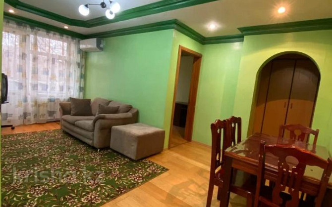 3-комнатная квартира, 56 м², 4/4 этаж помесячно, Абая 27 - Кунаева Almaty - photo 1